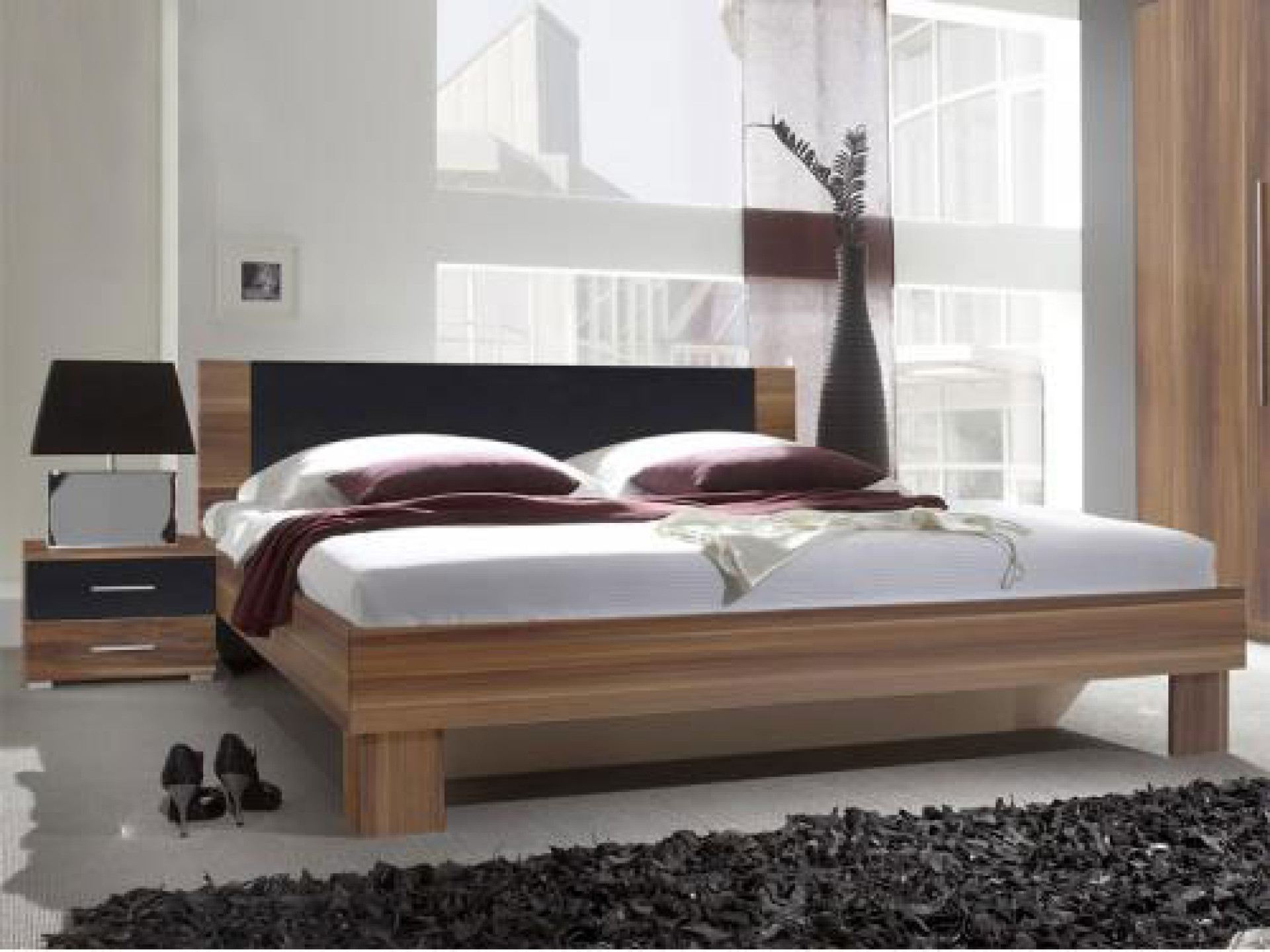 Postelja VERA z nočno omarico (160cm)