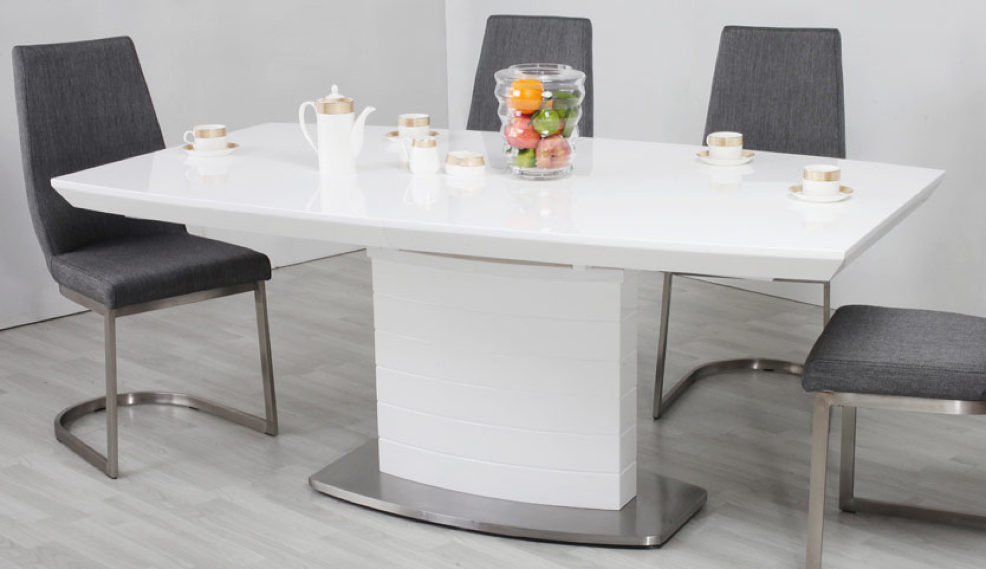 Raztegljiva jedilna miza Lexus